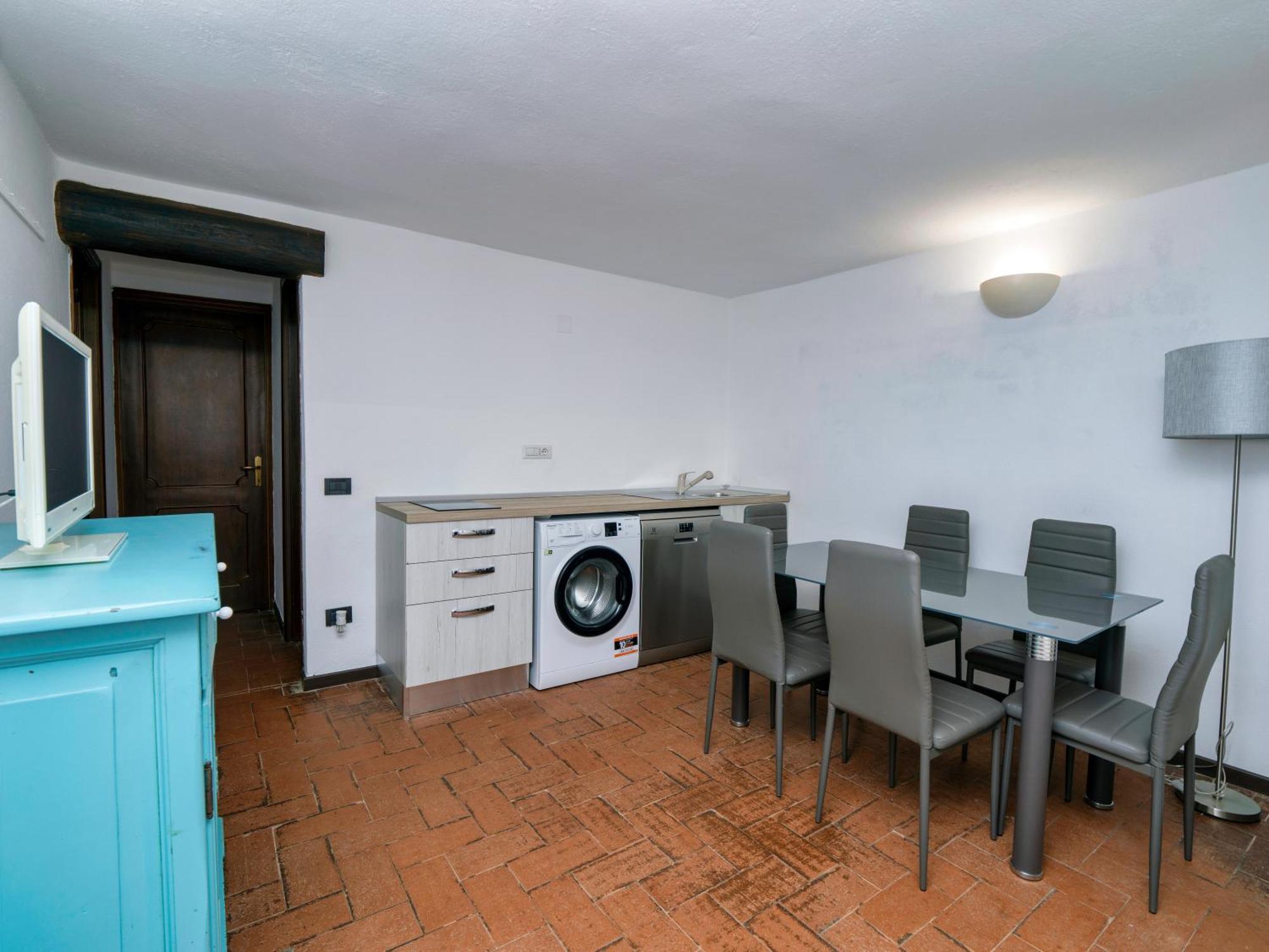 Centro Servizi Marinella